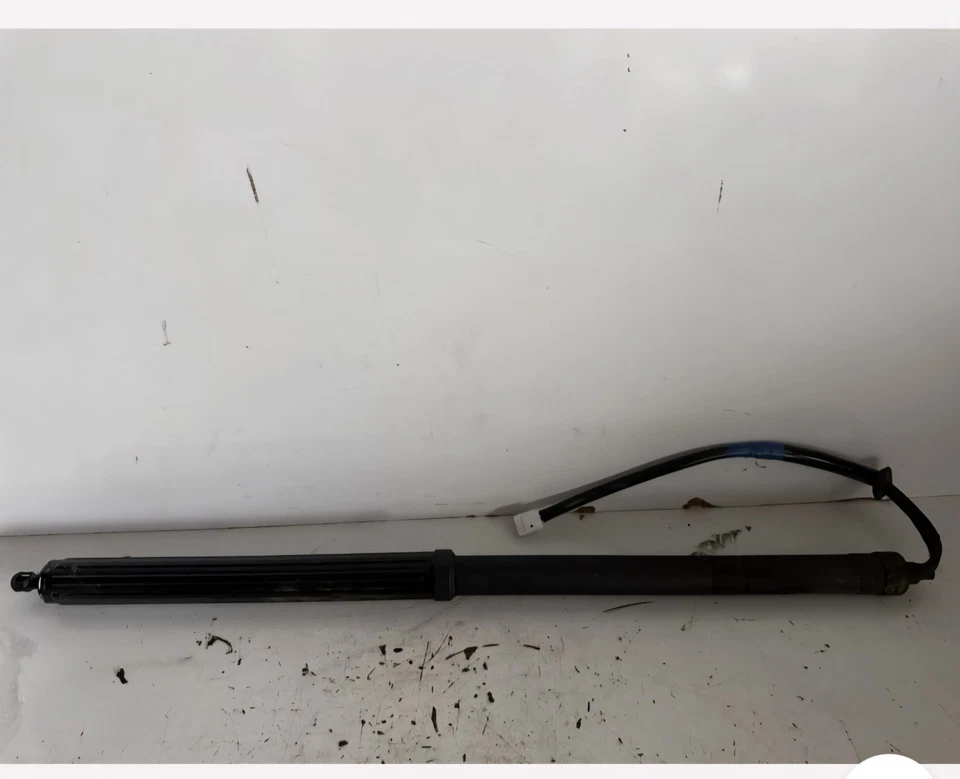 2016-2019 Lexus RX350 Right Tailgate Support - Image 1 of 1