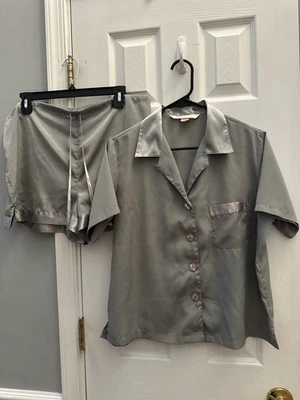 Conjunto de pijama Victoria's Secret ropa de dormir manga corta top y pantalones cortos - para mujer talla M Foto 1 de 4