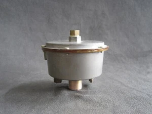 Aircraft Janitrol Pressure Switch, P/N 07D34 - Picture 1 of 11