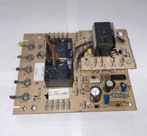 Furnace Control Board 695-31 , 8751 - Picture 1 of 3