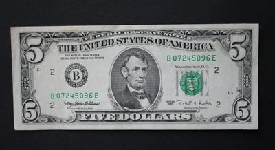 1995 $5 New York Federal Reserve Note/F-1984B/about uncirculated/FREE SHIPPING! - Image 1 of 4