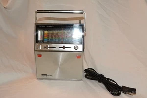 Montgomery Ward Airline GEN 1463A 6 Band Radio Tested AM Not Working AC/DC Good - Bild 1 von 17