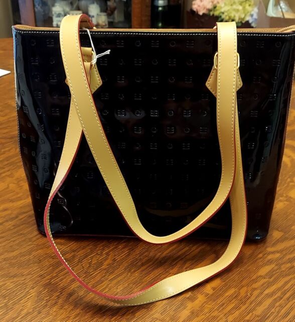 ARCADIA Black Patent Leather Embossed Shoulder Bag – CommunityWorx
