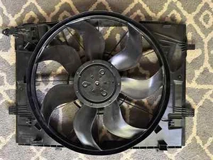 USED OEM 2015-2022 MERCEDES BENZ C300 RADIATOR COOLING FAN MOTOR & SHROUD - Picture 1 of 7