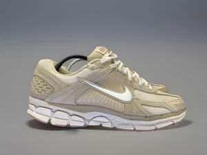 Nike Sneaker Zoom Vomero 5 Khaki Braun ·Gr 42,5· Herren Running Performance - Bild 1 von 6