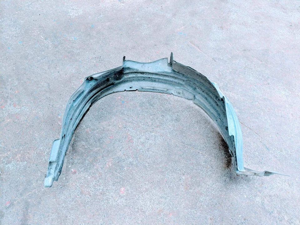 TOYOTA RAV4 NSF PASSENGER SIDE FRONT WHEEL LINER - Image 1 of 1
