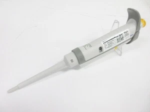 EPPENDORF RESEARCH PLUS 3124000067 FIXED 50 uL SINGLE CHANNEL PIPETTE - Picture 1 of 6