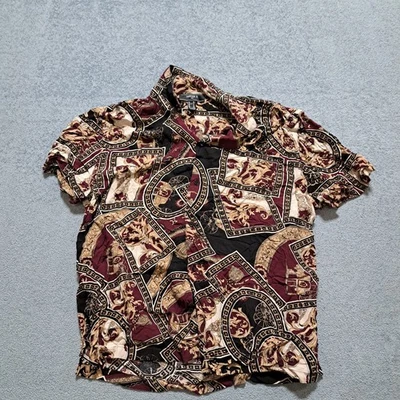 Camisa con botones Forever 21 para hombre talla XL estampado abstracto múltiple cuello manga corta Foto 1 de 4