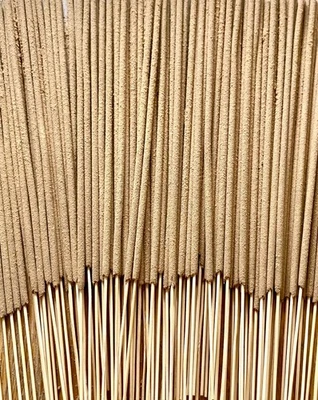 Natural Oud /Agarwood Incense Sticks x 100-Premium Hand Rolled Joss - Image 1 of 4