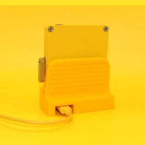 PLAYDATE POWER PLAY CHARGING DOCK, WEIGHTED, CUSTOM DESIGNED FOR PLAYDATE PANIC - Picture 1 of 5