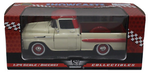 Motormax Showcasts 79311 1958 Chevy Apache Fleetside Pickup Cream/ Red 1:24 MIB