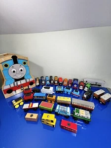 Thomas & Friends Train Car Lot Wooden Storage Carry Case (2007) Battery Operated - Picture 1 of 16