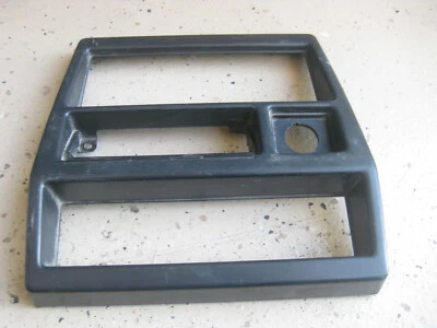 1987-1994 Nissan D21 пикап Pathfinder центр радио ободок отделка 68260-01G00 - Изображение 1 из 4