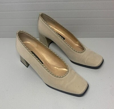 Tacones Stuart Weitzman tela cuero ribete Urban Techno para mujer talla 5. 1/2 B Foto 1 de 4