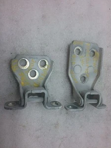EXPEDITON 2004 Right R/F Door Hinges 024A4A and 017A4A 46998 S-107RM - Bild 1 von 4
