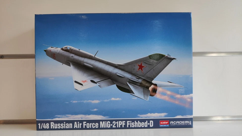 Mig-21 PF Soviet Air Force Fishbed 1-48 Academy 12320 modellino Caccia Sovietico - Immagine 1 di 1