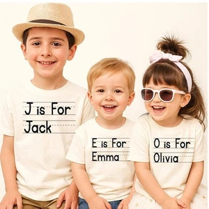 Camicia Personalizzata con Nome "A is for", Maglietta Bambini Primo Giorno Ritorno a Scuola, Personalizzata - Foto 1 di 7