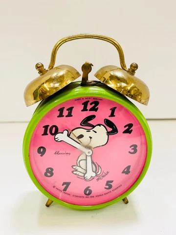Vintage Snoopy Wind-up Alarm Clock Made in West Germany Green Pink Gold Blessing Cover