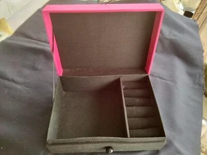 JEWELLERY BOX - COVERED IN EITHER ROSE PINK, OR GREY, THAI SILK, MEDIUM SIZE - Picture 1 of 4