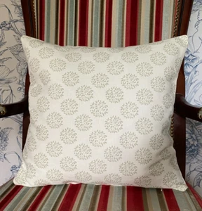 Meg Morton *ORCHARD* Linen/Cotton Cushion Cover in Soft Moss Size 40cm (16") - Picture 1 of 4