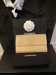 Auth CHANEL Camellia  Portefeuille Long Wallet Good Use Condition Serial Number