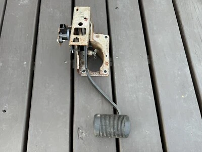 Soporte de pedal de freno Dodge Journey 2011-2019 OEM Foto 1 de 4