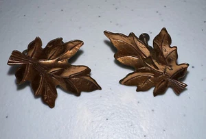 VINTAGE RARE MODERNIST GRET BARKIN COPPER MAPLE LEAF EARRINGS SCREW ON EARRINGS - Picture 1 of 2