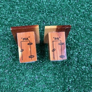 Vintage Souvenir Ma & Pa Wooden Outhouse Salt & Pepper Shakers - Picture 1 of 8