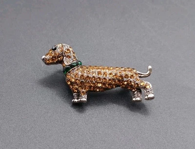 Nuevo Broche Prendedor Betsey Johnson Estrás Marrón Dachshund Perro Foto 1 de 4