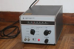 Vintage Hewlett Packard HP 3200B VHF Oscillator - tube era - Zdjęcie 1 z 5