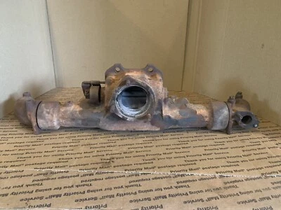 Colector de escape del motor Toyota Land Cruiser FJ40 2F un perno roto necesita ser removido Foto 1 de 4