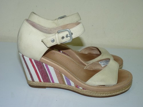 SANDALI UGG ATASHA IN PELLE CREMA TACCO A ZEPPA A ZEPPA TAGLIA 5 5 38 GIRI £75