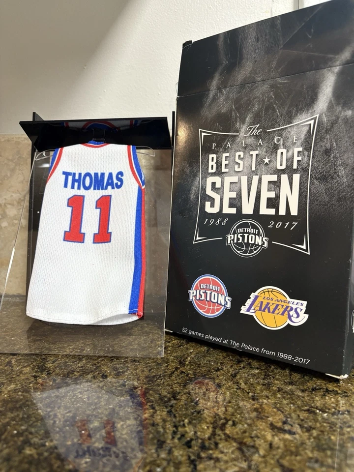 Mini Jersey Isaiah Thomas Detroit Pistons  Foto 1 de 1