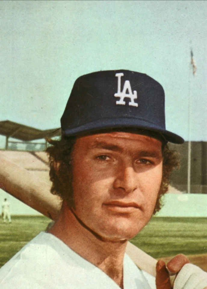 Duke Sims Los Angeles Dodgers Glossy 5x7 Color Photo - Image 1 of 1