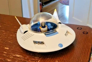 dragon ball z trunks capsule corporation ship , saucer, space , very scarce - Picture 1 of 16
