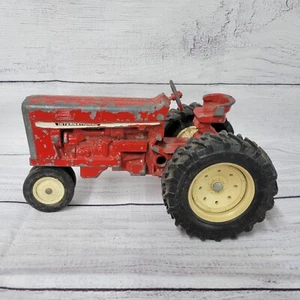 Vtg ertl 1/16 scale International Harvester narrow front end tractor white rims - Picture 1 of 10