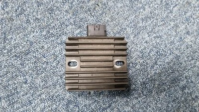 Kawasaki Z1000 2007-2009 rectificador Foto 1 de 3