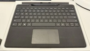 Teclado tipo Microsoft Surface Pro para Surface Pro 8, 9, X con lápiz delgado 2 - Imagen 1 de 3