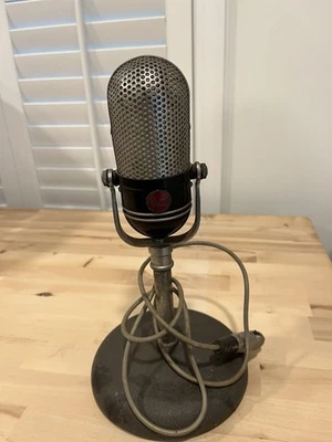 Micrófono Argonne AR-57 “Pill” con soporte  Foto 1 de 4