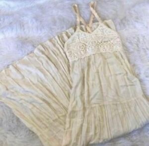 Small American Eagle Outfitters Boho Crochet Lace Knit Ivory Tiered Maxi Dress