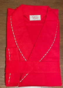 Vintage 1960s Red Flannel Bathrobe Unisex Size 18 Christmas Morning - Picture 1 of 2