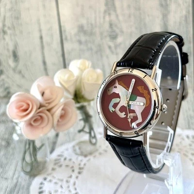 Reloj Pierre Lannier Mosaico Caballo Blanco Esfera Roja Plateado Usado Batería Reemplazada  Foto 1 de 4