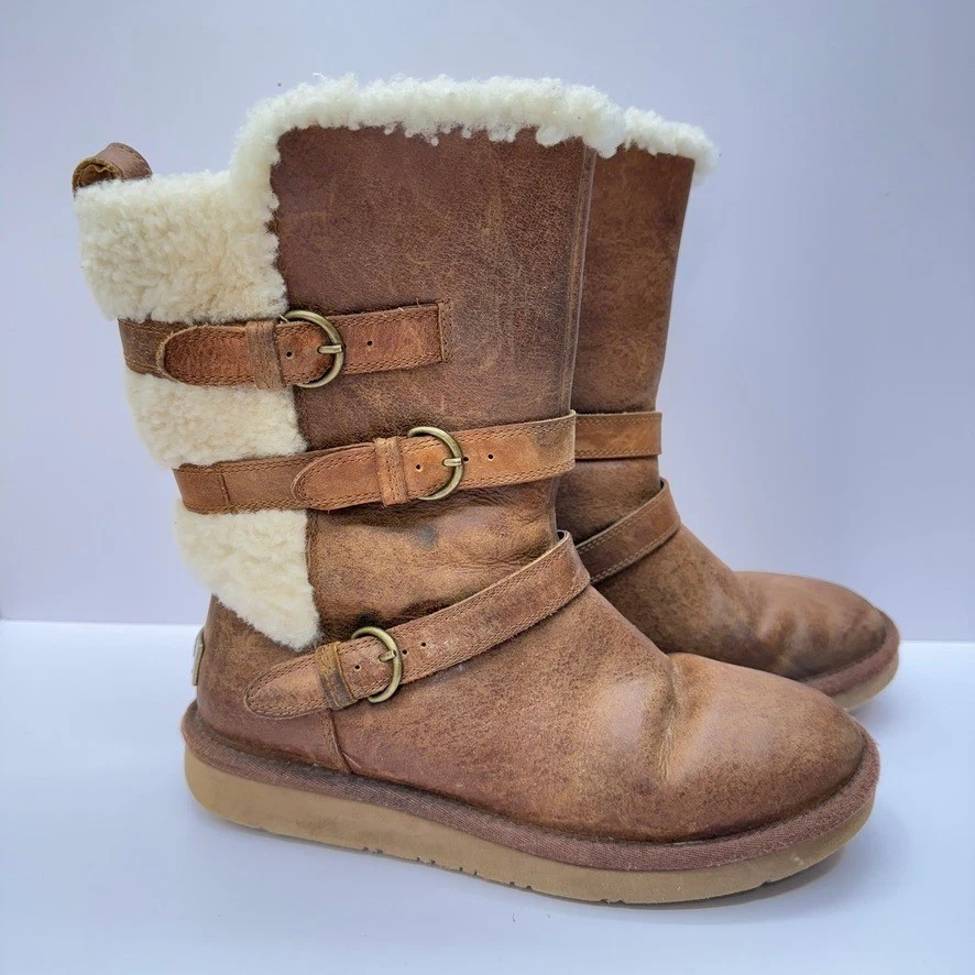 Botas UGG Becket Cuero Marrón Hebilla Correa Piel de Oveja Forradas Hebilla Mujer 8 Cálidas Foto 1 de 4