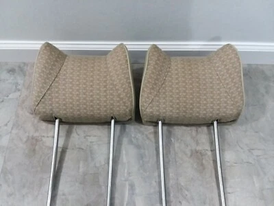 Mercedes-Benz 240d 1979 reposacabezas delantero de tela OEM  Foto 1 de 4