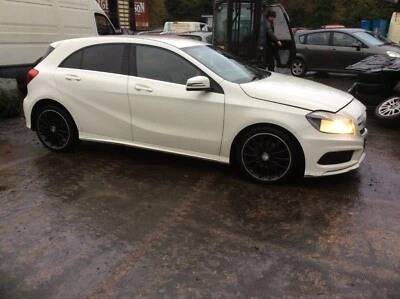 Pannello climatizzatore Mercedes Classe A200 2017 parte A2469002208 - Immagine 1 di 4