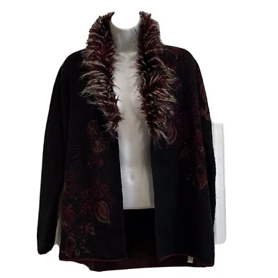 CHICO’S  FAUX FUR COLLAR LONG SLEEVE BLACK/BURGUNDY  SWEATER DUSTER PRE-OWNED - Image 1 of 4