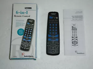 Radio Shack 6 in 1 telecomando 15-1923 tastiera illuminata - Foto 1 di 5