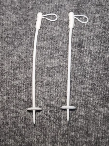 Bastones de esquí para 1971 Action Jackson 8" figura Mego - Imagen 1 de 5