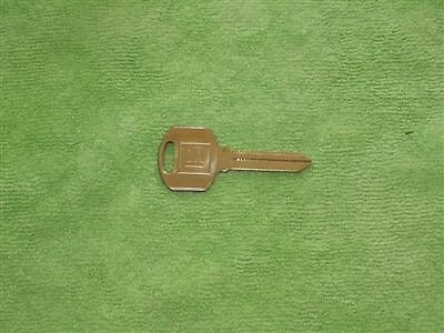 BUICK 16627169 1997-2005; CENTURY & REGALn1995-1999; RIVIERA KEY BLANK; DO - Image 1 of 1