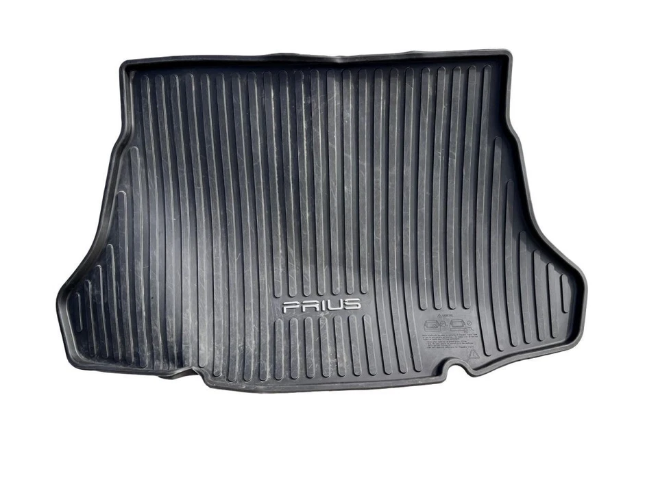 Alfombrilla de revestimiento negra para maletero trasero Toyota Prius 2016-2022 para todo tipo de clima Foto 1 de 4